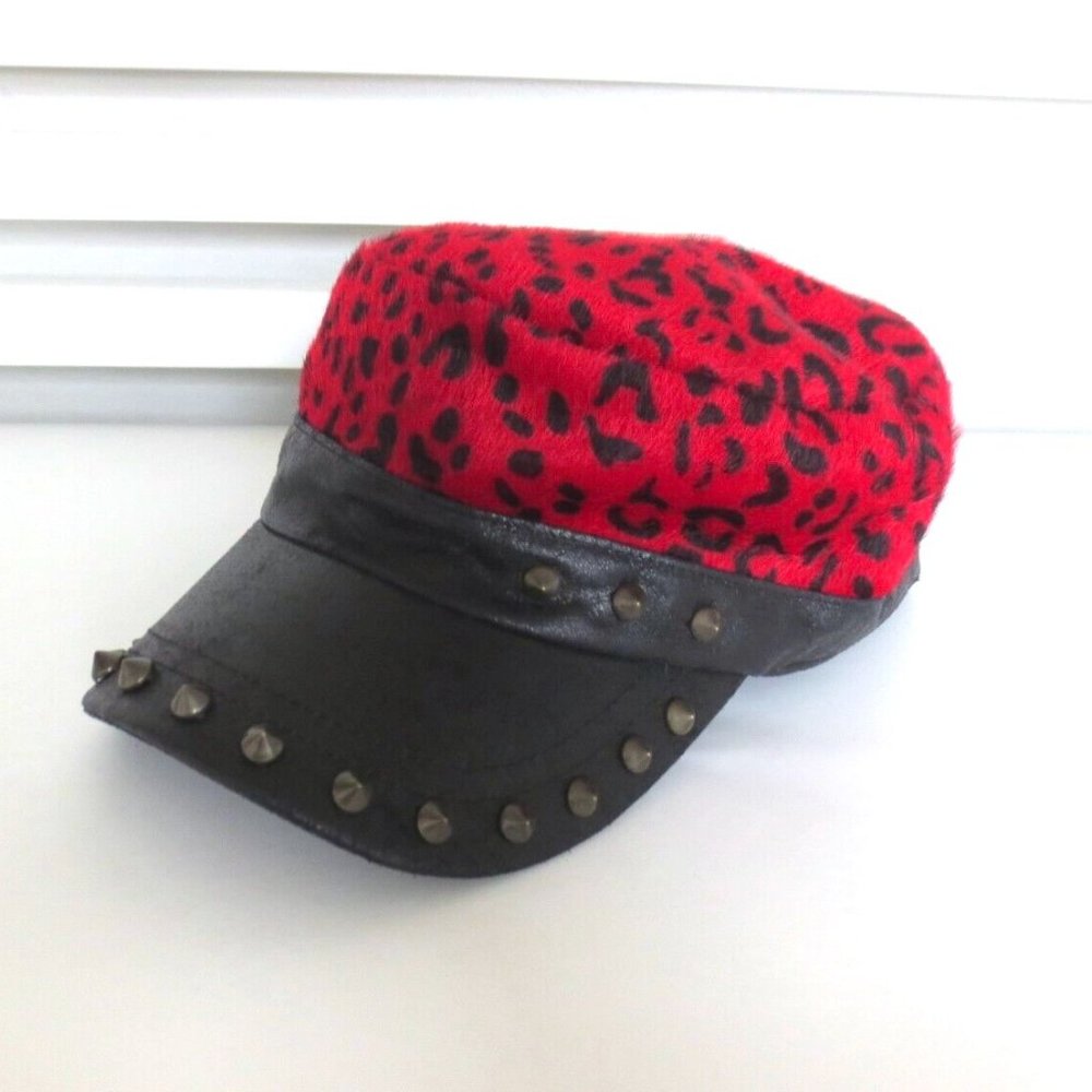 TNC FAUX CALF FUR ANIMAL PATTERN BASEBALL BLACK/RED UNISEX - Picture 9 of 9
